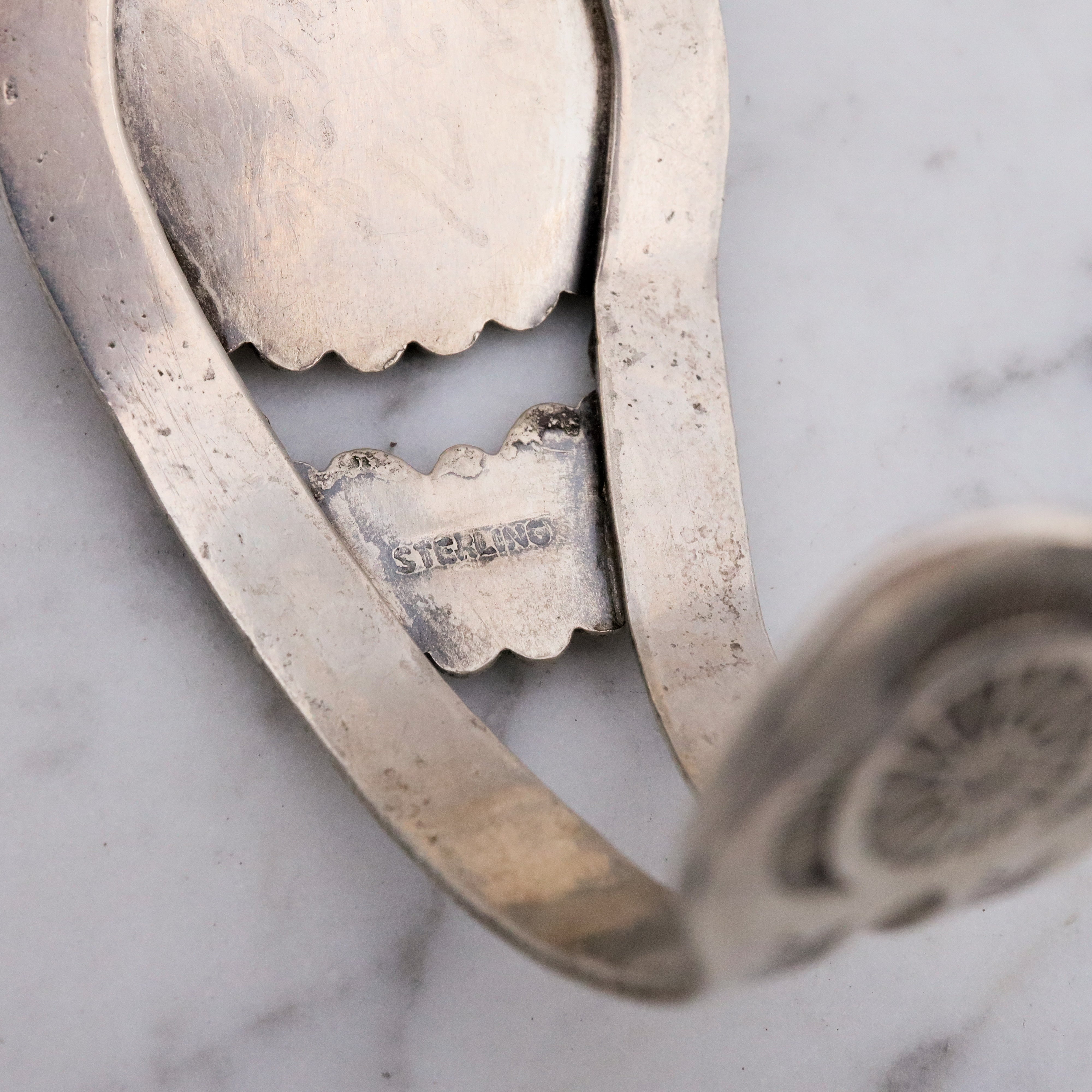 Navajo sterling silver agate cuff bracelet